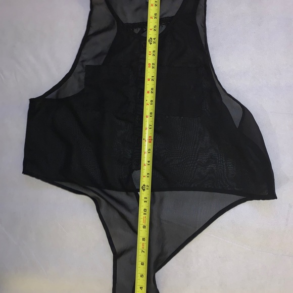 Woman top - Picture 16 of 16